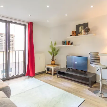 Ferienwohnung Arbeitsplatz, Tiefgaragenstellplatz, 4K Tv Netflix Leipzig Exterior foto